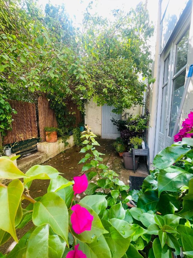 Apartamento Le Jardin Croix Roussien Lyon Exterior foto