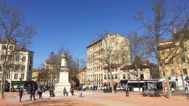 Apartamento Le Jardin Croix Roussien Lyon Exterior foto